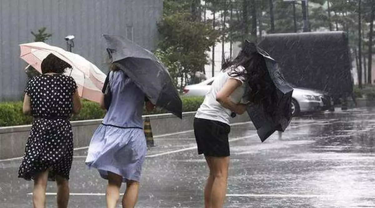 Ploi torențiale și grindină. PROGNOZA METEO pentru WEEKEND