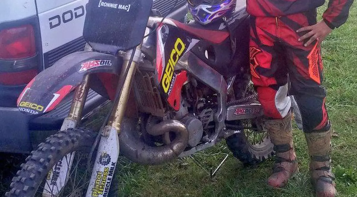 Un actor de la Hollywood a murit într-un accident groaznic de motocicletă! Fratele lui geamăn, acuzat că a condus beat