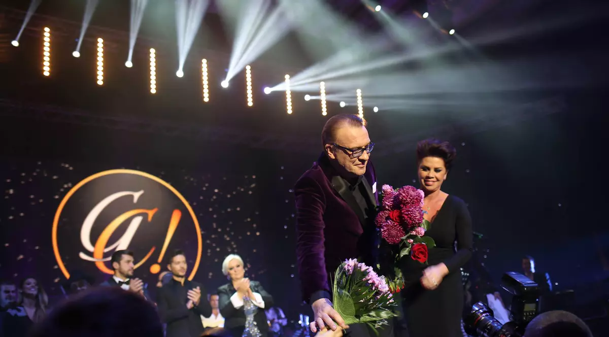 Aseară, Gabriel Cotabiță a urcat pentru prima oară pe scenă după externare! ”Numai iubirea voastră m-a adus înapoi”