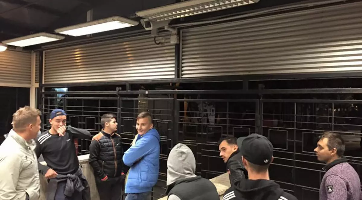 HALUCINANT. Probleme cu metrourile. Garniturile au sosit la peste 15 minute una de alta, iar unii călători au rămas blocați în subteran! ”De intrat, am intrat, dar cum ieșim?!” Metrorex a demarat o anchetă