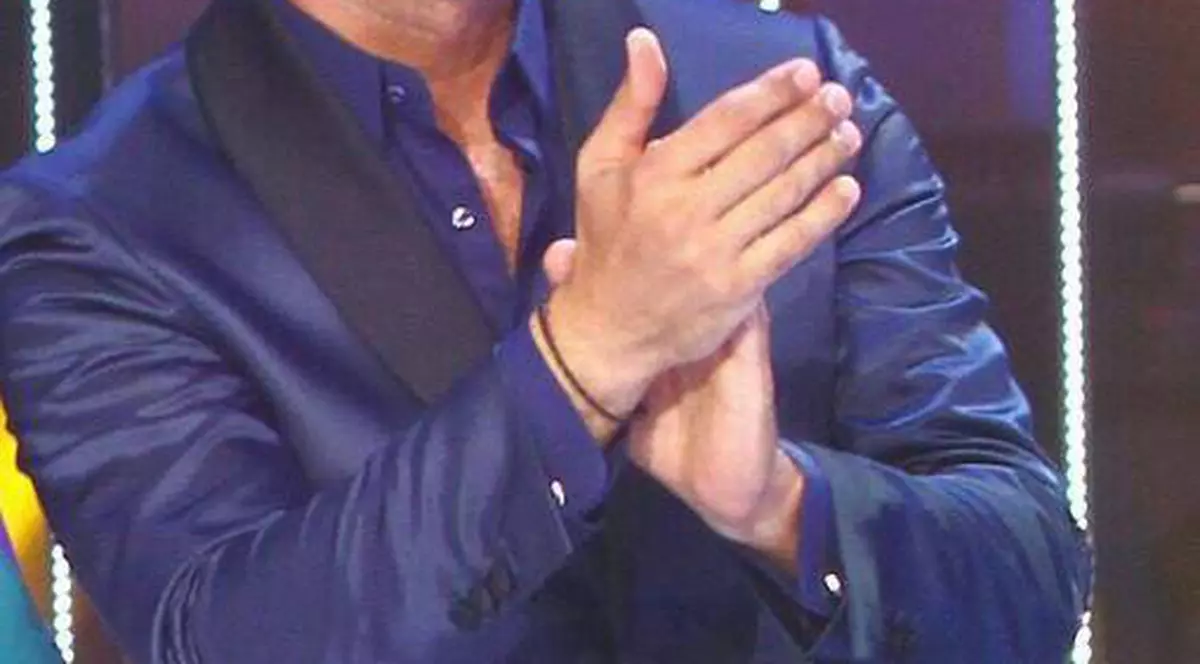 Ce va zice Andreea Bălan? “Sunt în trend cu gărgărița! Mi-am făcut părul verde - albastru!”