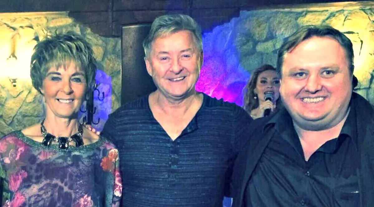 EXCLUSIV! BZN își iau rămas bun de la români diseară, de pe scena Sălii Palatului! Aseară s-au veselit cu muzică populară, mici și murături