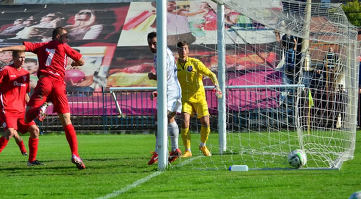 Liga 2, etapa a 11-a. Rapid a câștigat clar la SC Bacău! UTA a învins Chindia și a preluat fotoliul de lider în seria de Vest. ”U” Cluj a făcut spectacol. 7 goluri la Pojorâta