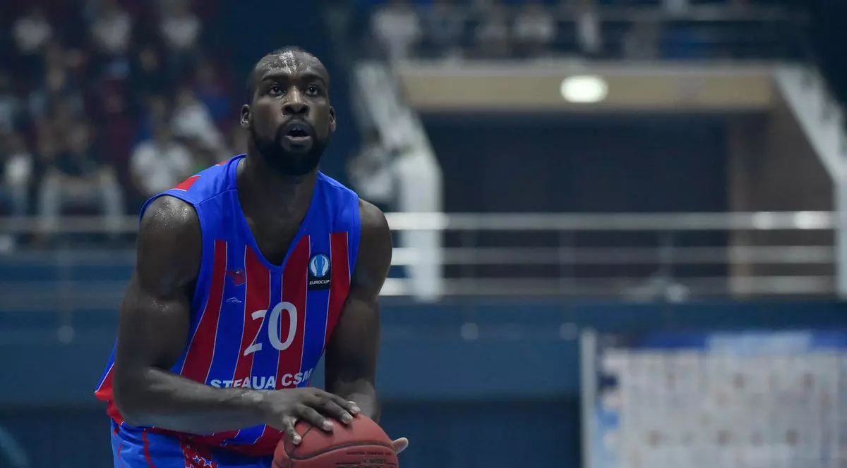 Steaua a pierdut la limită în Grecia, cu Aris, în Eurocup