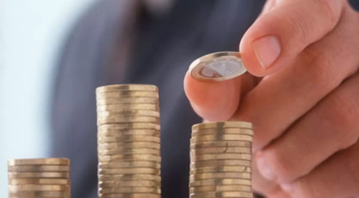 Câțiva indicatori pe care ar putea fi construit BUGETUL PE 2016: Creştere economică de 3,4%, inflaţie medie de 1,7% şi curs de schimb de 4,44 lei/euro