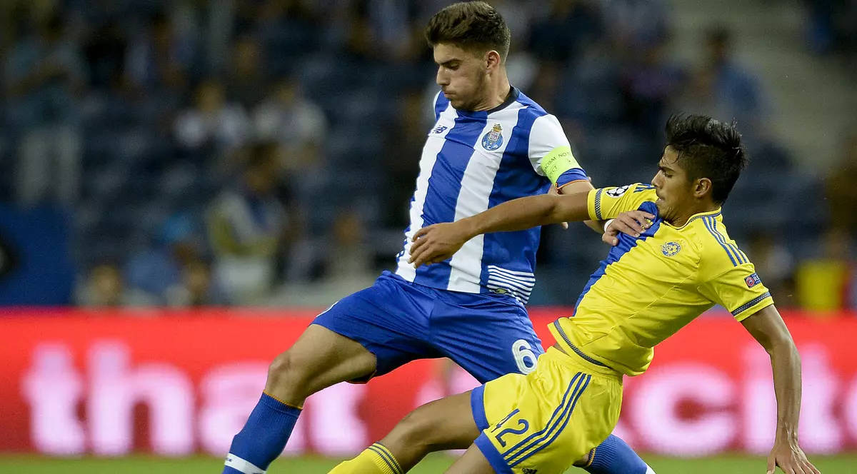 Ruben Neves, fundașul lui FC Porto, a stabilit un record în Liga Campionilor