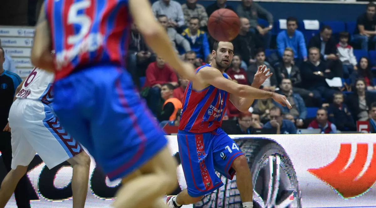 Eurocup: Steaua - Trabzonspor 76-71. ^Galeria boicoteză FCSB-ul, dar a făcut show la baschet