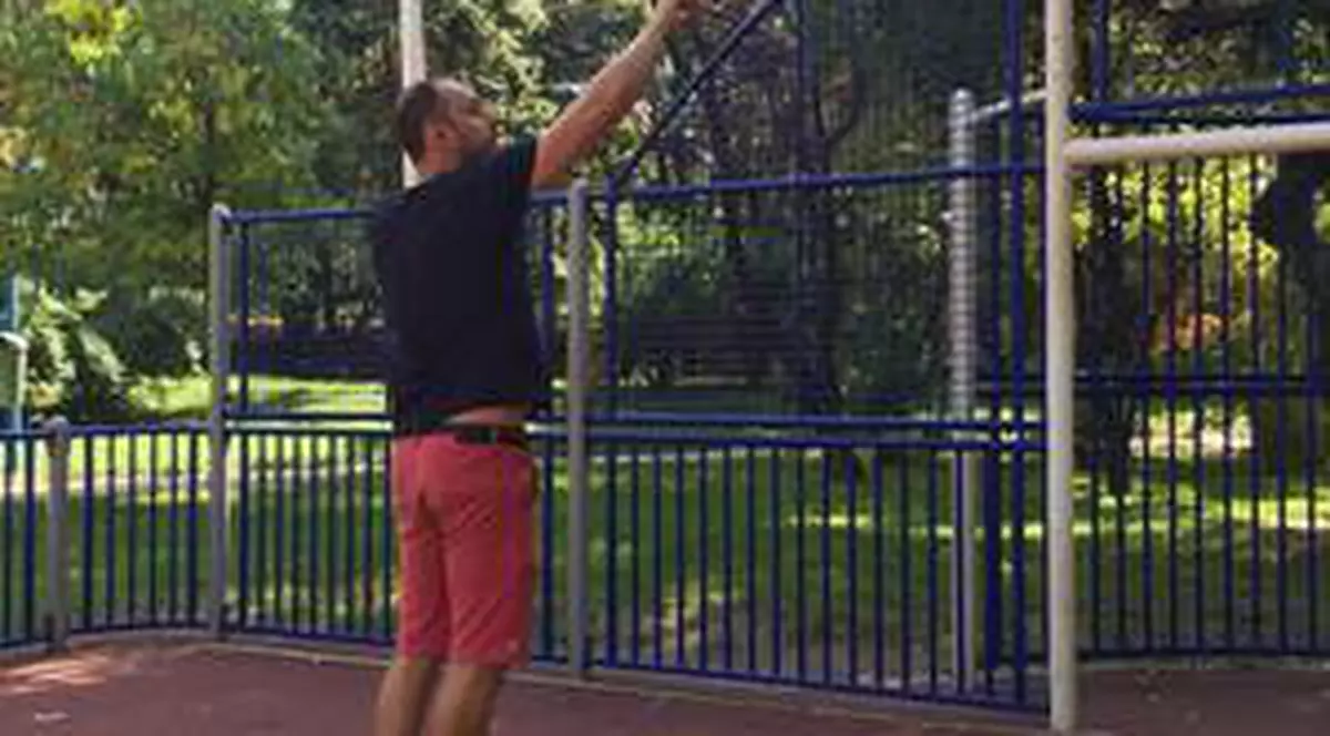 Pariu inedit! Miza: un cal!