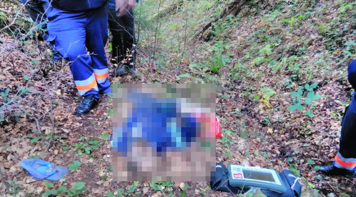 Descoperire macabră în Bucegi! Câțiva muncitori au găsit un cadavru mâncat de vulpi FOTO