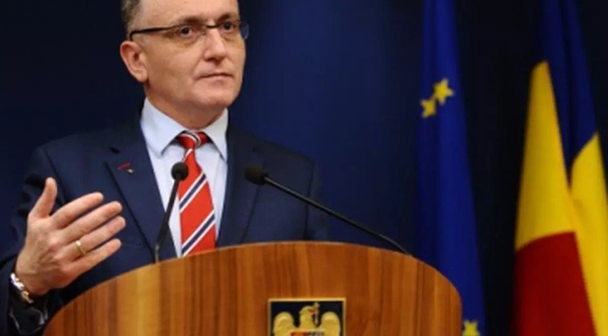 Reacția ministrului Educației după ce un profesor ar fi filmat elevele în toaletă