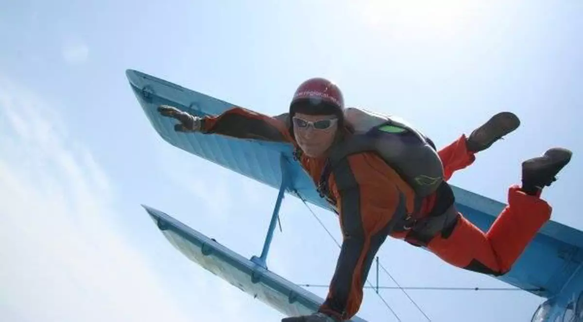 Povestea instructorului de paraşutism care a supravieţuit accidentului de la Clinceni. Ce se întâmplase în urmă cu puţin timp în viaţa lui