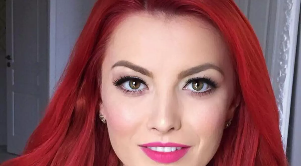 Elena Gheorghe, schimbare radicală de look. Fanii nu au fost încântați