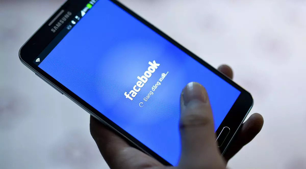 Ai cont de Facebook? Trebuie să știi de schimbarea asta! Poza de profil va fi ANIMATĂ!