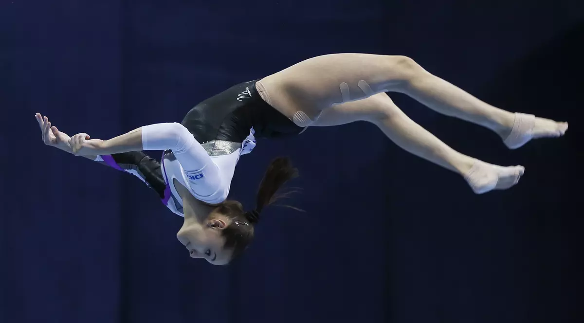 Ce rușine: echipa feminină a României, doar locul 13 în calificări la Mondiale! Adio, Rio! ^Doar două fete în finala de individual compus. Reacția Nadiei