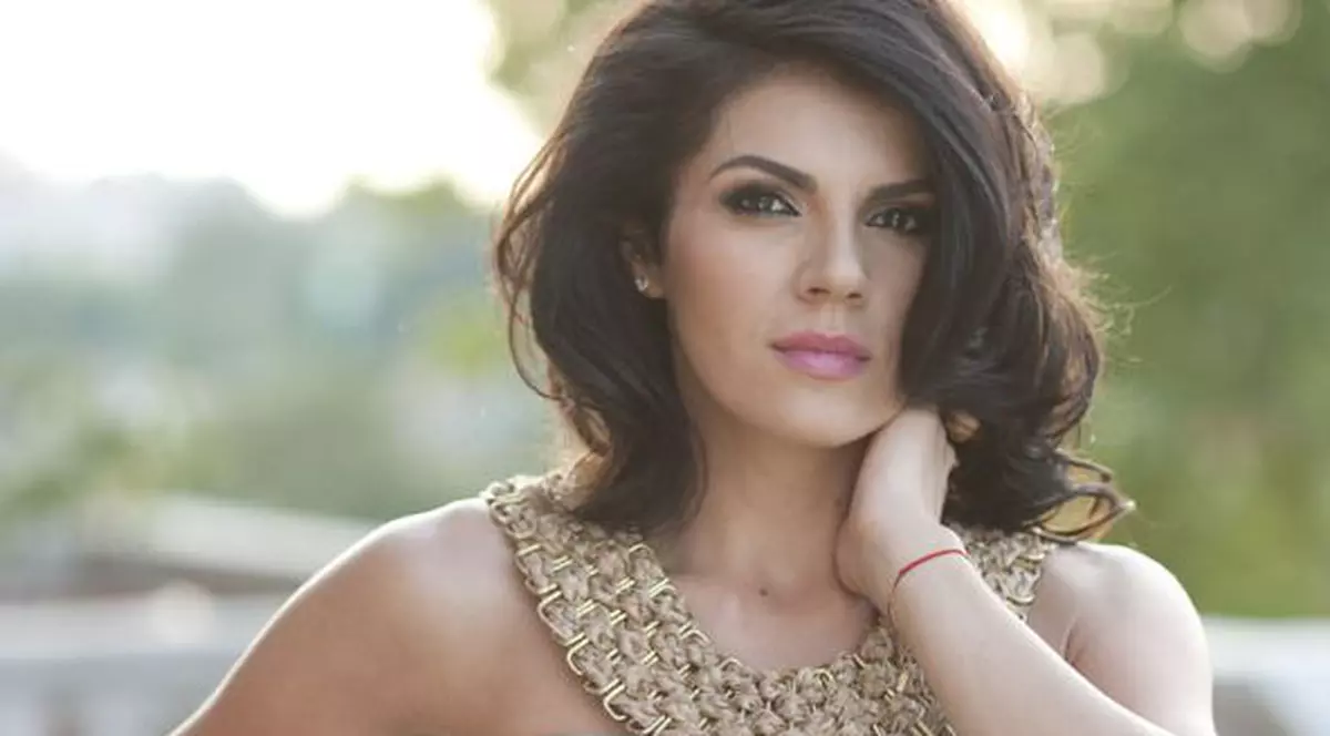 Primele imagini cu Irina Nicolae (ex A.S.I.A) în rochie de mireasă. S-a măritat după 10 ani de relaţie