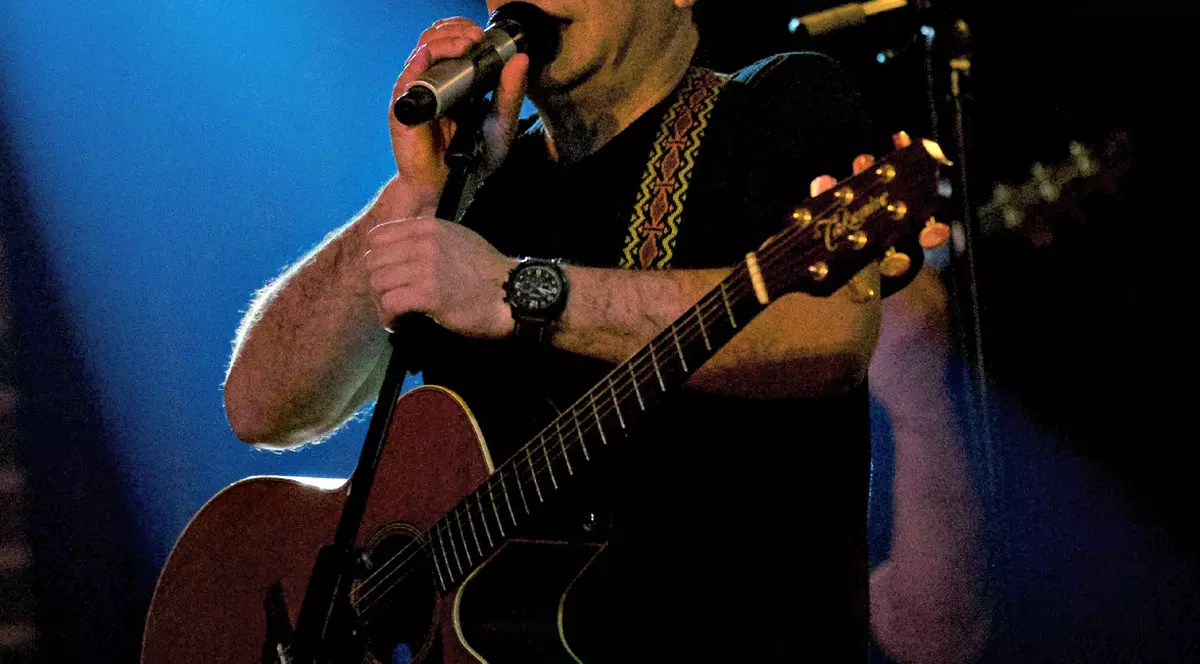 Mihai Mărgineanu va concerta în centrul Londrei! Și-ar dori să ajungă acolo cu avionul personal