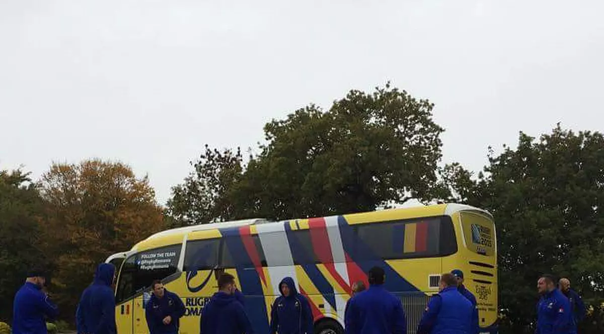 Stejarii s-au încălzit într-o parcare pentru marele meci cu Italia, de la Cupa Mondială