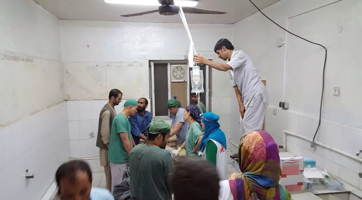 Cel puțin 16 morți după ce un spital al organizaţiei Medici fără Frontiere din Afganistan a fost ţinta unui raid aerian american