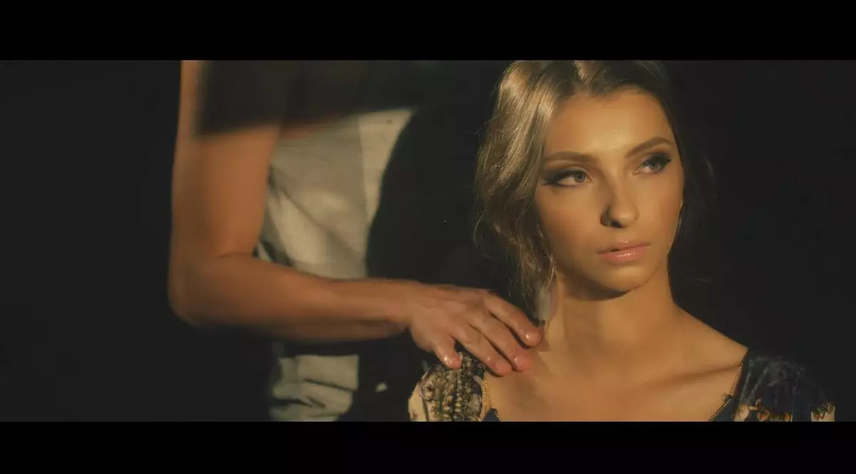 PREMIERĂ LIBERTATEA.RO | Denisa Trofin lansează single-ul și videoclipul "Oxigen"