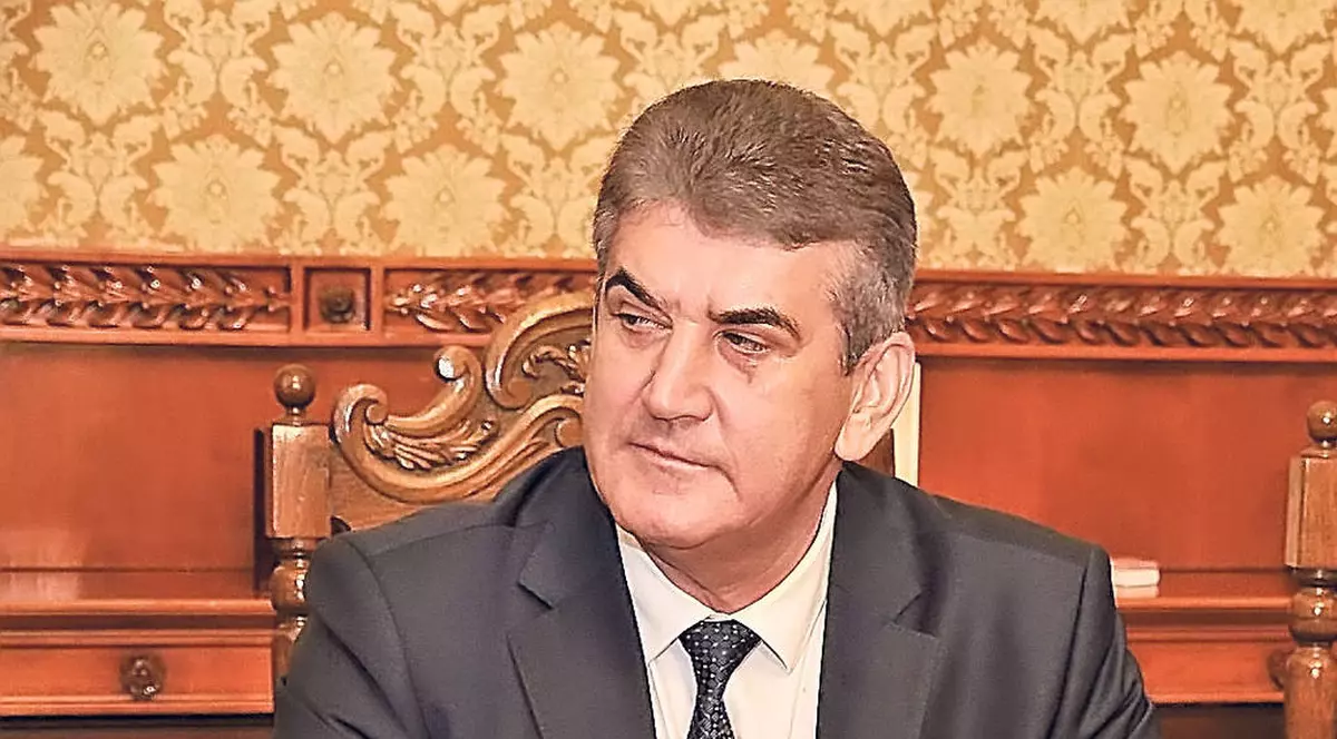EXCLUSIV. Liberalii îl cheamă pe OPREA să dea explicaţii PERSONAL despre moartea poliţistului Bogdan Gigină