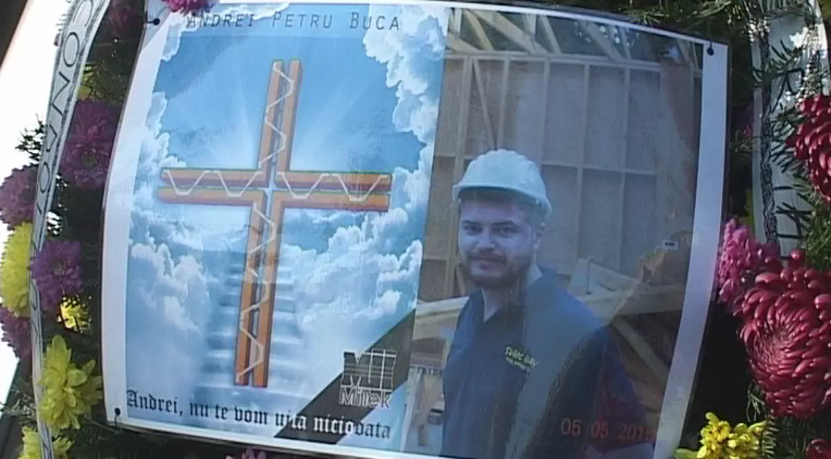Sute de brăileni au vărsat lacrimi la înmormântarea tânărului Andrei Petru Bucă, decedat în clubul Colectiv