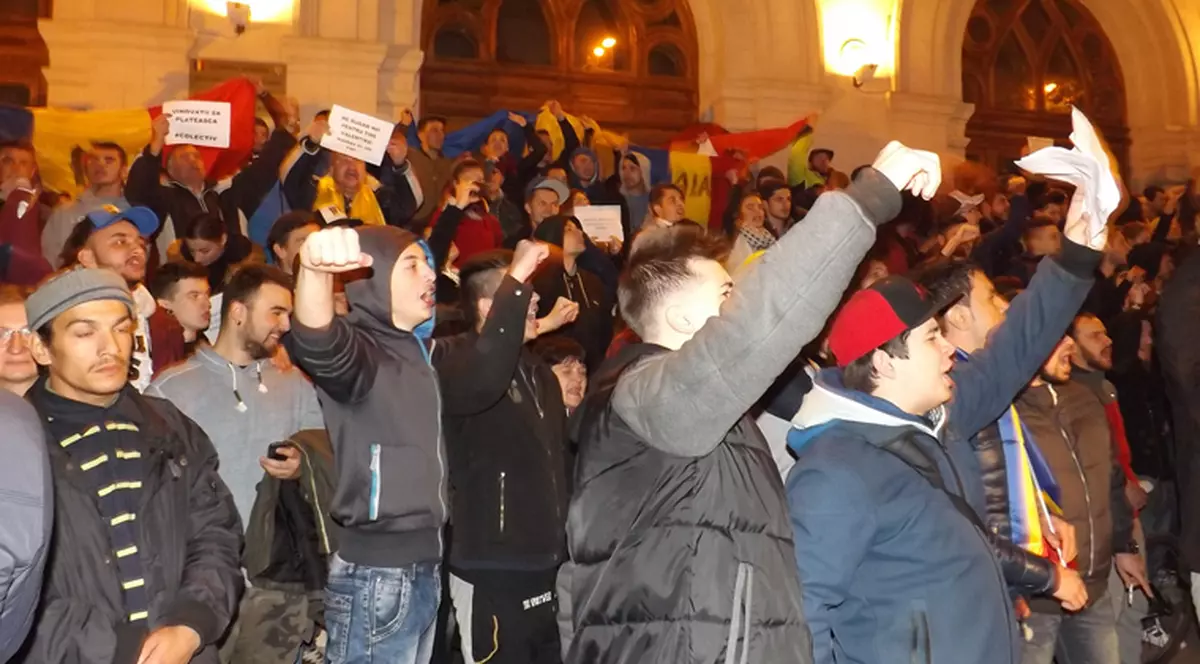 Proteste la Galați! 4.000 de oameni au ieșit în stradă | FOTO