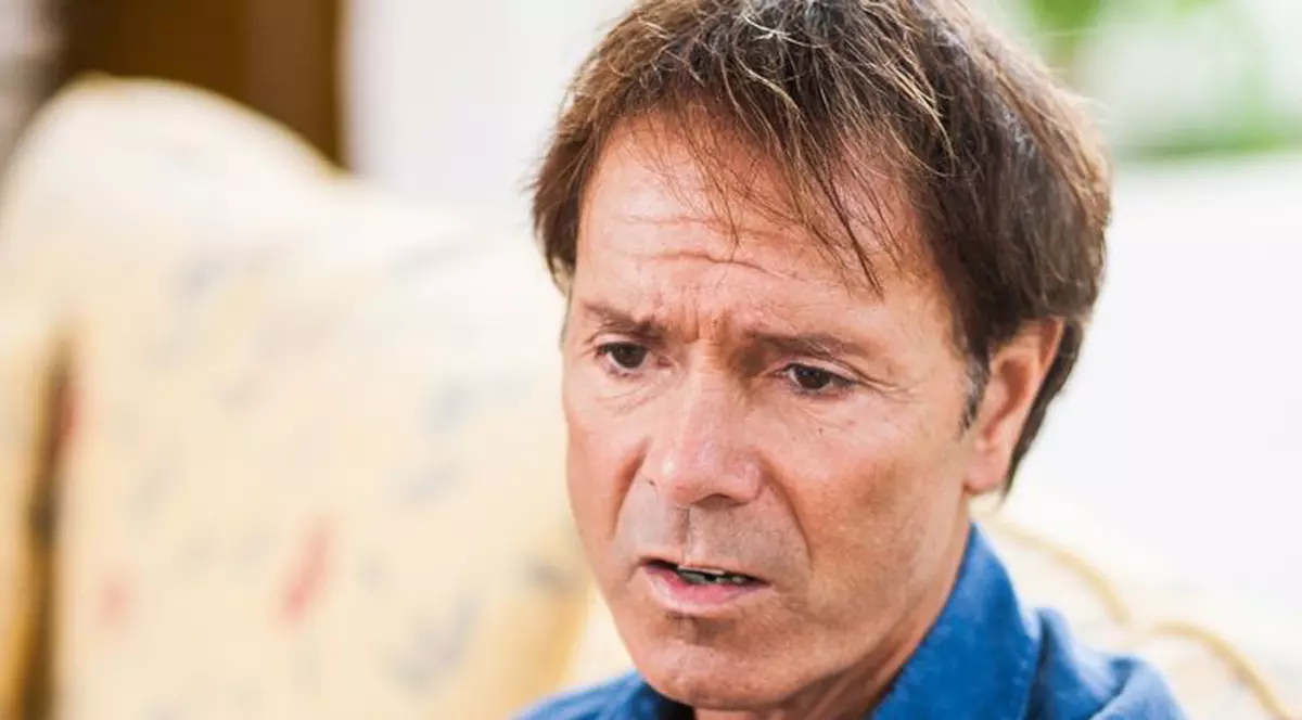 Cântărețul britanic Cliff Richard, acuzat de agresiune sexuală