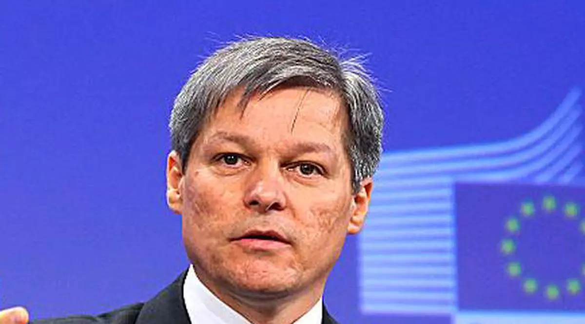 Ministru playboy, timp de cinci ore! Prima gafă a premierului Dacian Cioloș: și-a retras de pe listă ministrul sănătății, în urma unui scandal mediatic