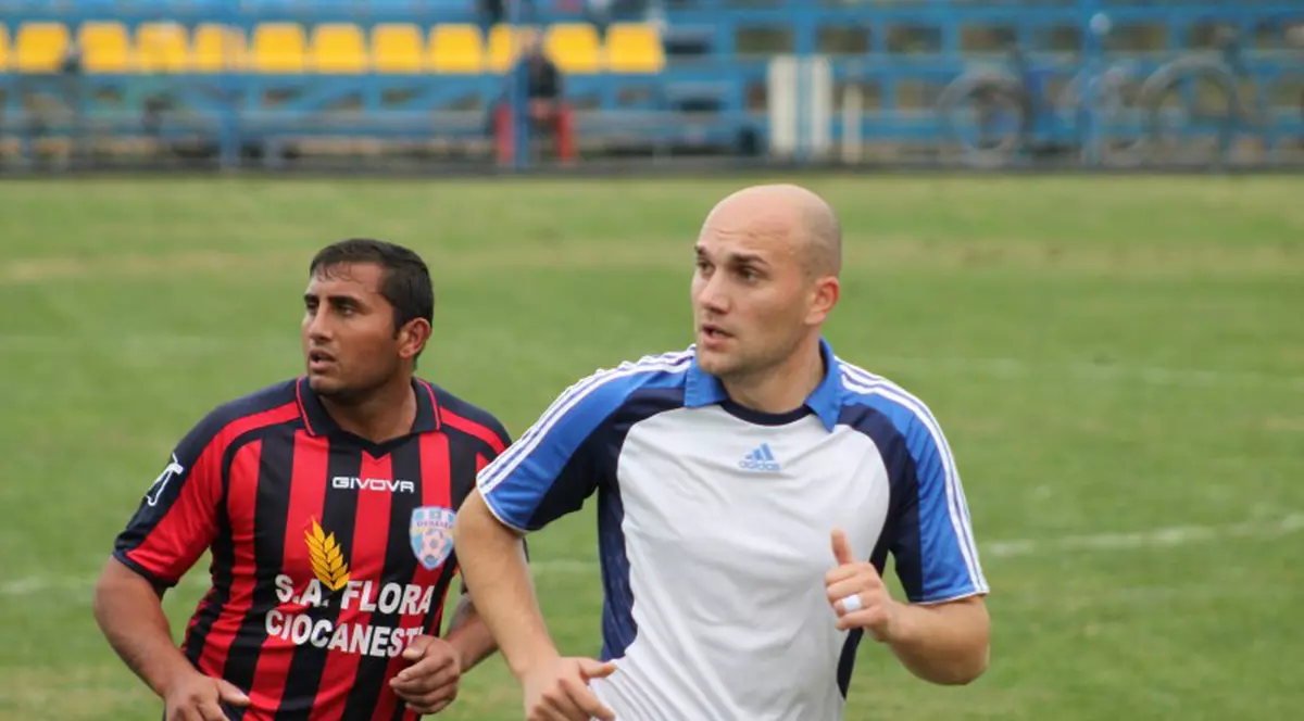 Declarația șocantă a anului vine din fotbalul românesc: ”M-a bătut pe teren ăla care a fost omorât! L-a pedepsit Dumnezeu!”. Un jucător a fost lovit pe teren, apoi agresorul a fost ucis într-o altercație într-un club