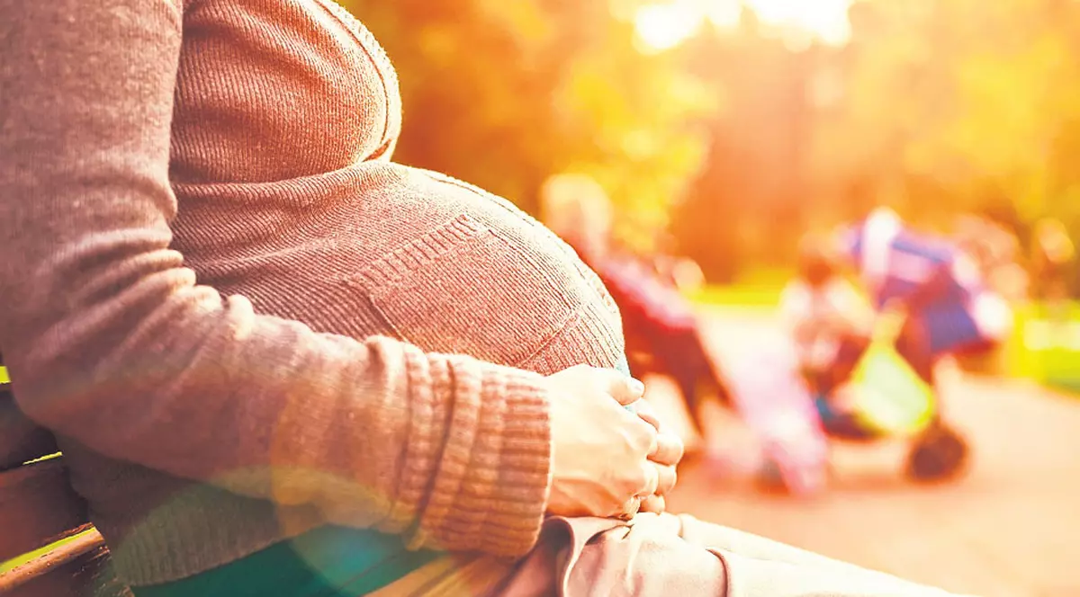 Trei minore, obligate de părinţi să se prostitueze