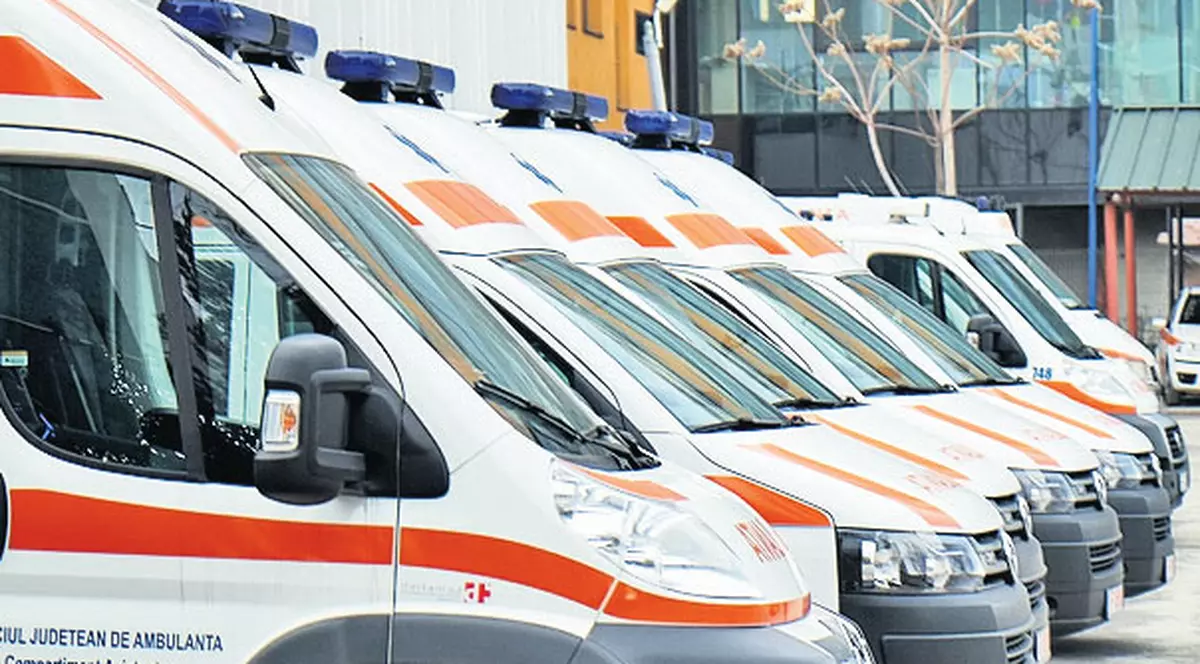 Au amendat ambulanţierii! Poliția și pompierii i-au «vânat» pe șoferii care transportă pacienți fără să folosească centuri de siguranță