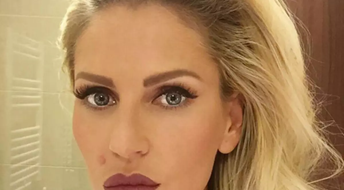 Andreea Bănică, în stradă cu manifestanții! "Puțini rămânem așa!"