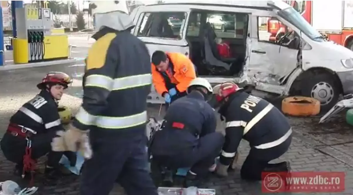 ACCIDENT grav în Bacău. Un tânăr de 19 ani A MURIT, în timp ce se ducea la înmormântarea mamei