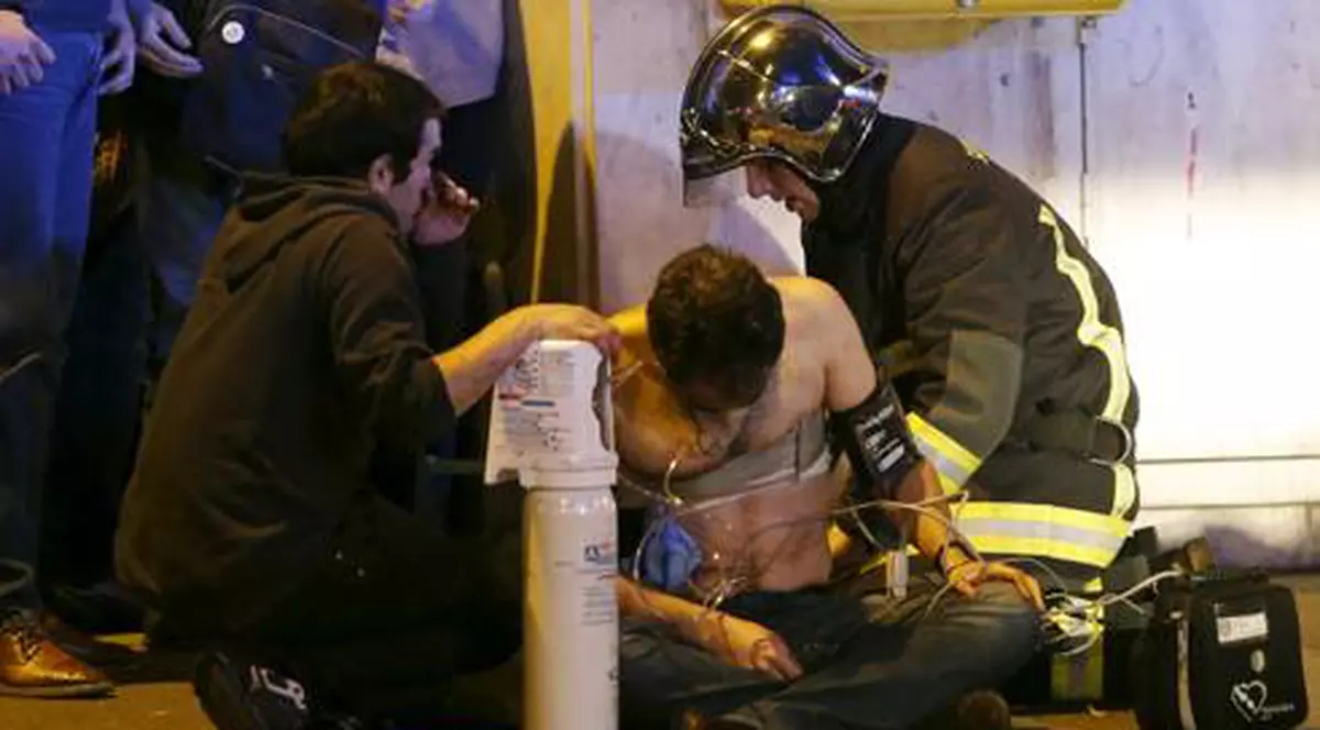 ATENTAT TERORIST LA PARIS! Doi români au murit în capitala Franței! ^Un sătmărean a fost la meciul de pe ”Stade de France”