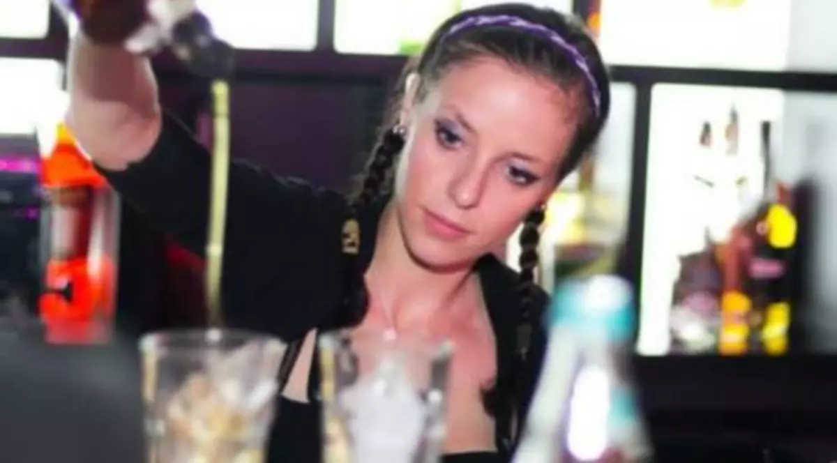 Tragedia din Colectiv. Barmanița clubului a murit duminică. Ce frumoasă era | FOTO
