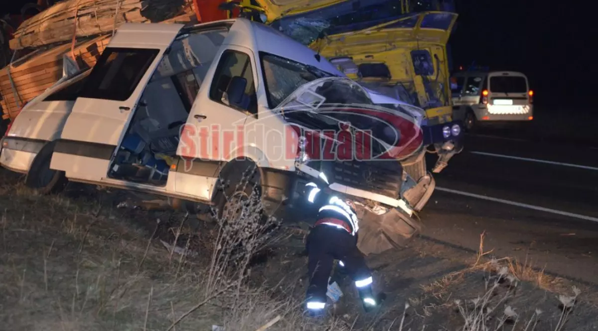 Declarația singurului handbalist scăpat teafăr din teribilul accident arată în ce condiții sunt transportați sportivii în România: ”Am oprit fiindcă fiersese apa la motor”