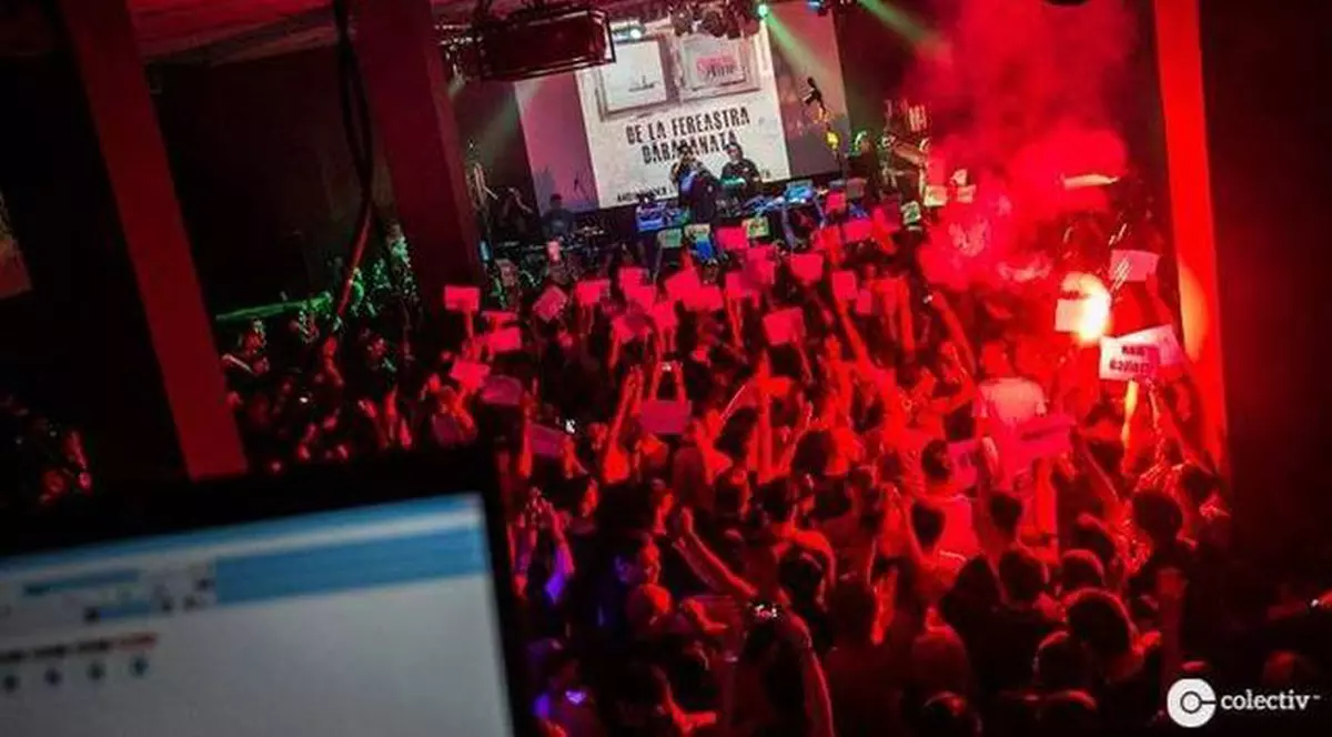 A scăpat cu viaţă ca prin minune. Norocul unei tinere care s-a dus în Colectiv fără ştirea părinţilor: "Se formase o grămadă de corpuri"