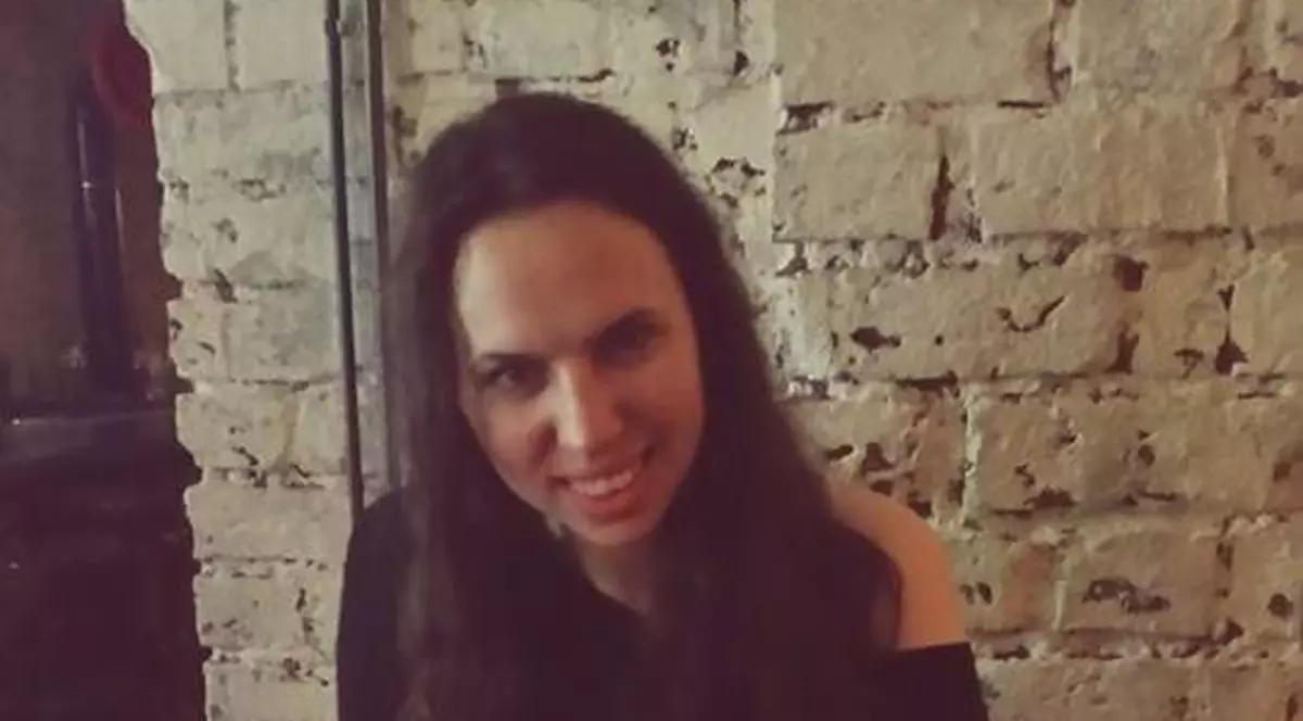 Una dintre victimele tragediei din Colectiv, adusă în rochie de mireasă acasă! Află-i povestea