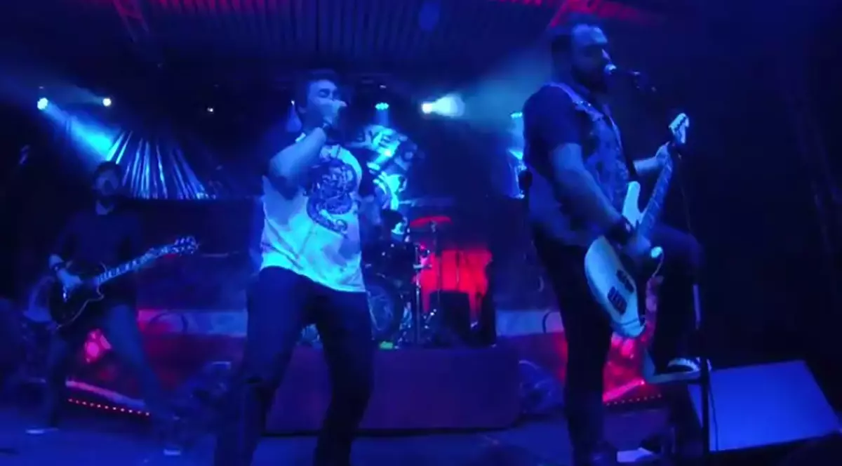 ULTIMELE imagini filmate în Clubul Colectiv! Vlad și Mihai de la ”Goodbye to Gravity”, cea din urmă apariție pe scenă | VIDEO