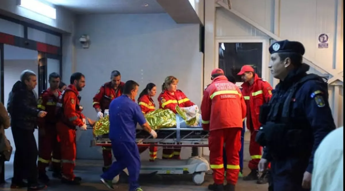 Bilanț pentru răniții de la Colectiv: 127 de persoane internate, 65 sunt în stare critică și gravă. Ministrul Sănătății spune să nu fim prea optimiști... 