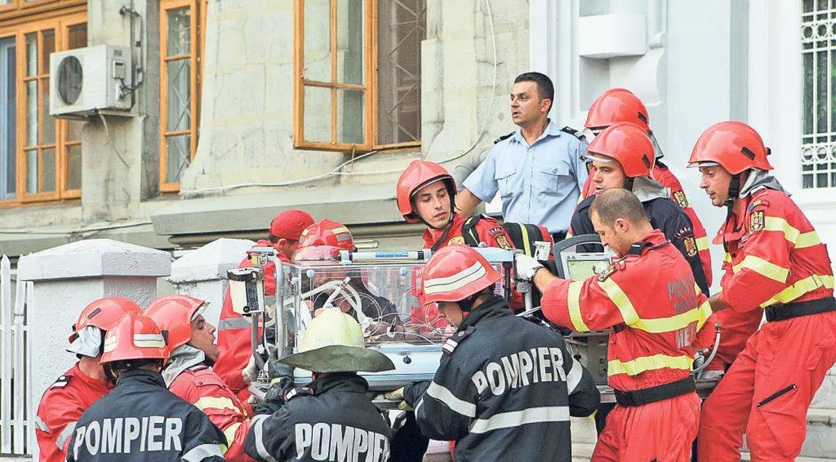 «Pentru ce au murit copiii noştri?» Mămicile de la Giuleşti au retrăit, odată cu tragedia din Colectiv, momentele de groază prin care au trecut în urmă cu cinci ani