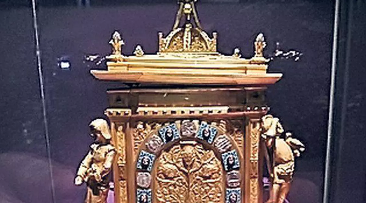 Inima Reginei Maria va fi așezată astăzi în Camera de Aur