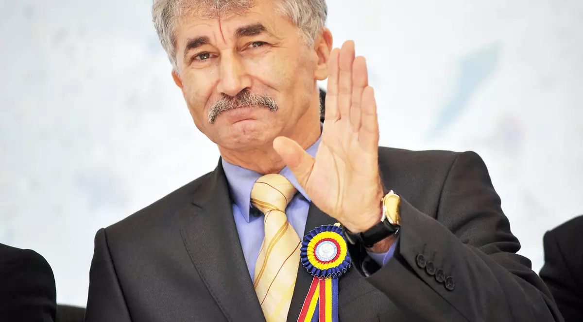 Ioan Oltean, săltat de pe aeroport de DNA