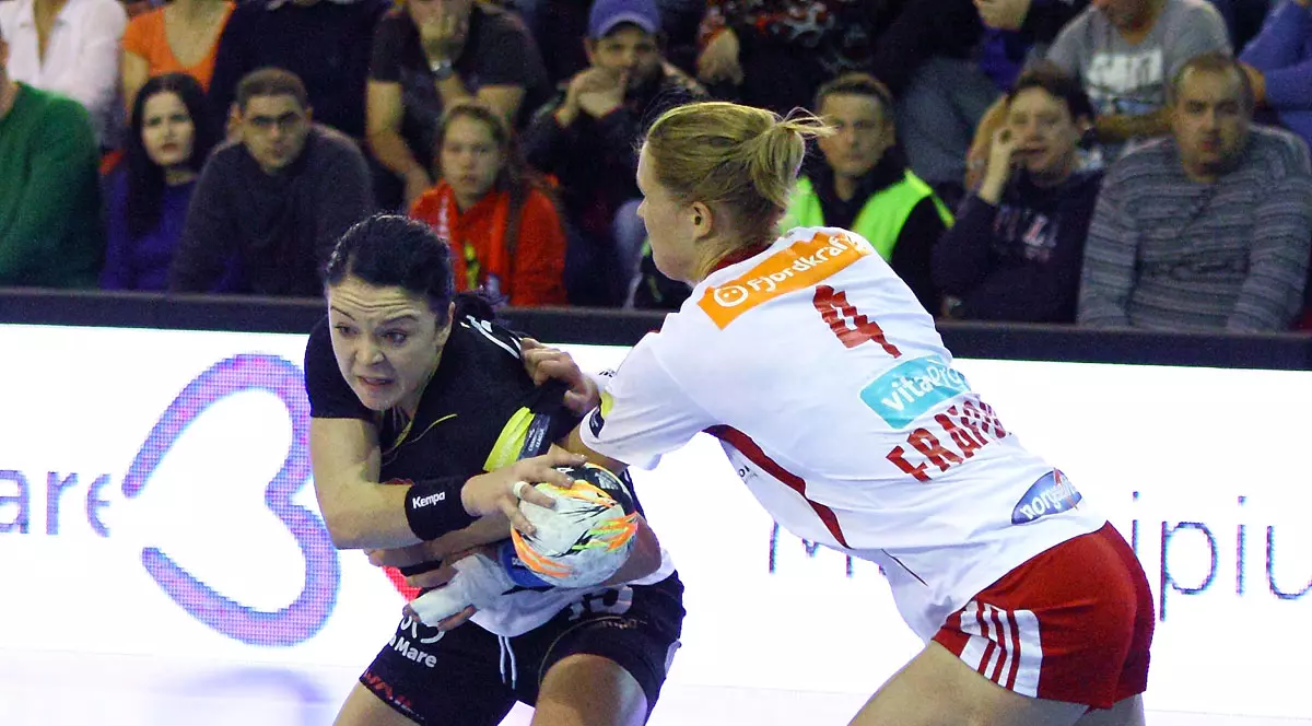 Liga Campionilor: Larvik - HCM Baia Mare 27-22. ^Maramureșencele s-au calificat în grupele principale, însă fără nici un punct