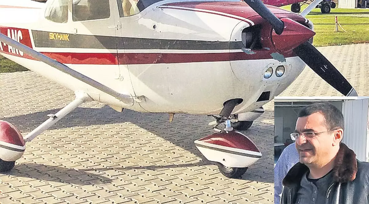 Mihai Mărgineanu se pregătește de iarnă - Și-a ascuns avionul la Galați