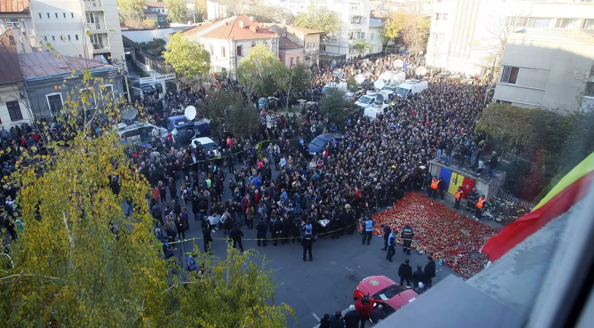 Traficul restricţionat duminică, în zona Pieţei Bucur, pentru comemorarea unui an de la Colectiv