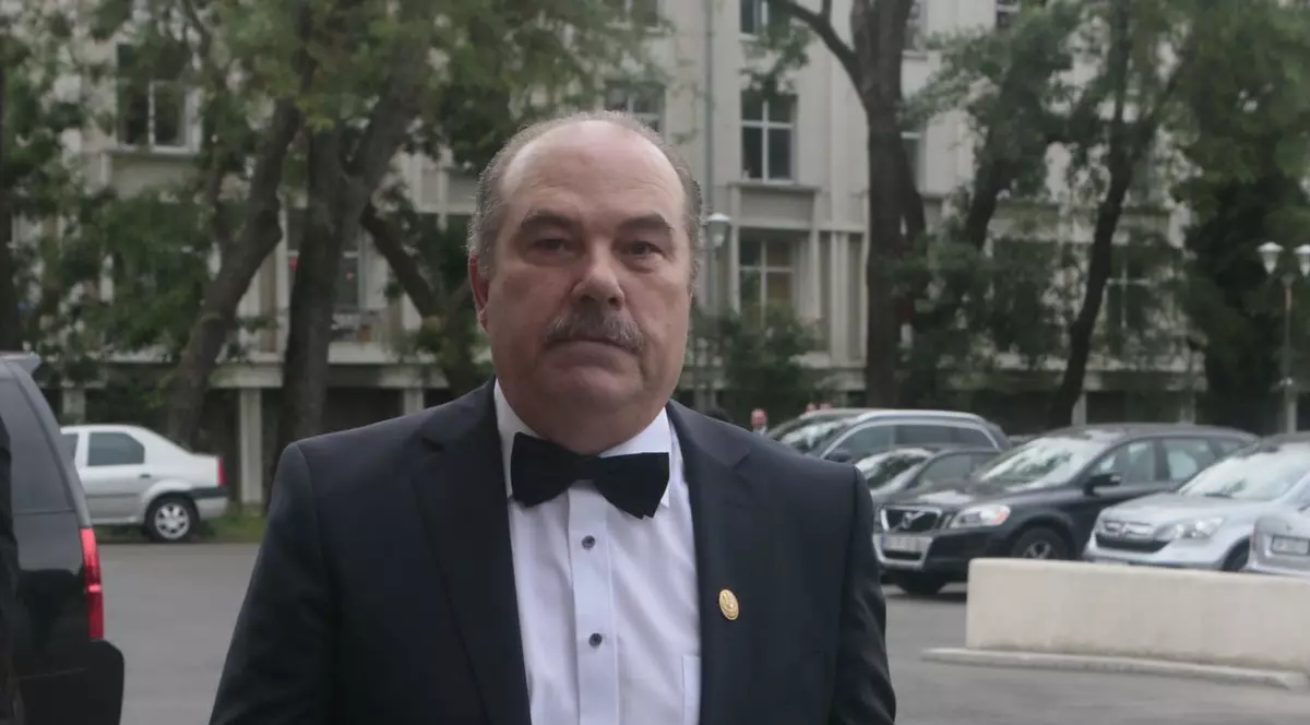 Calimente: Dacă strada nu ne vrea, să-i voteze pe bulgari. Gorghiu își cere scuze pentru ieșirea colegului său: Calimente să candideze în Bulgaria