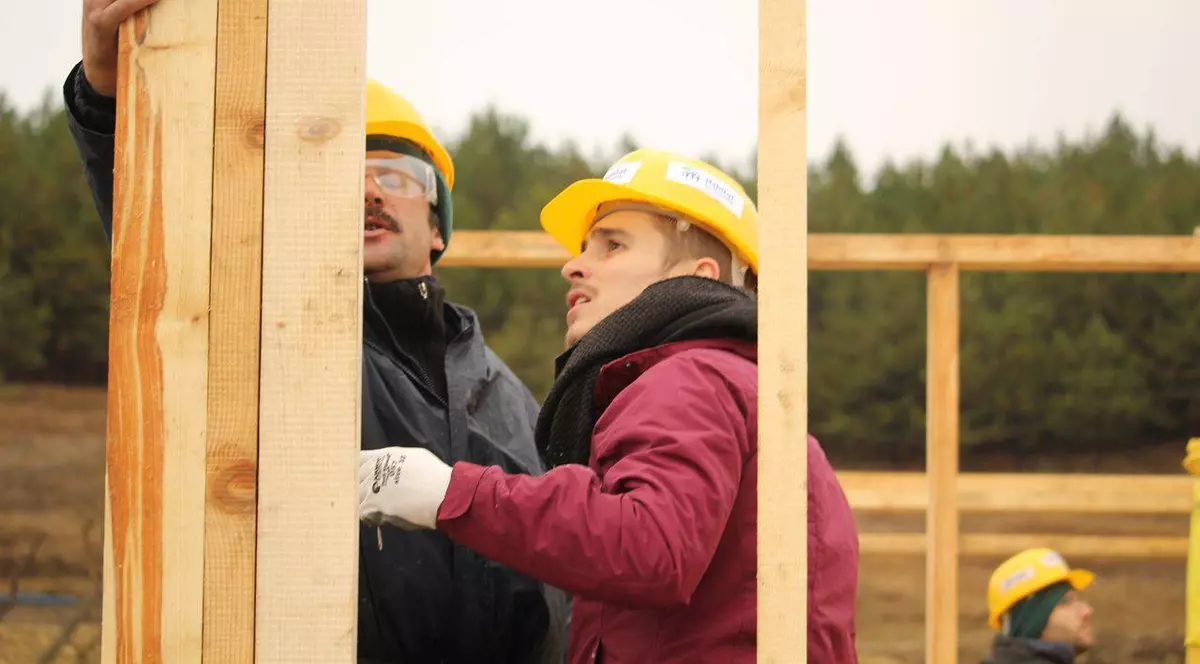 HAOS pe piaţa muncii din România! Populația aptă de muncă se reduce cu aproape 50%! 