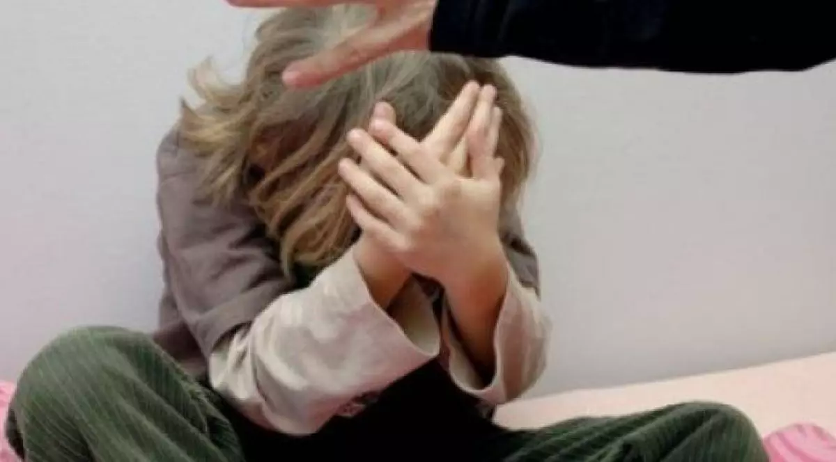 Pedofil de 61 de ani, arestat în Râmnicu Vâlcea