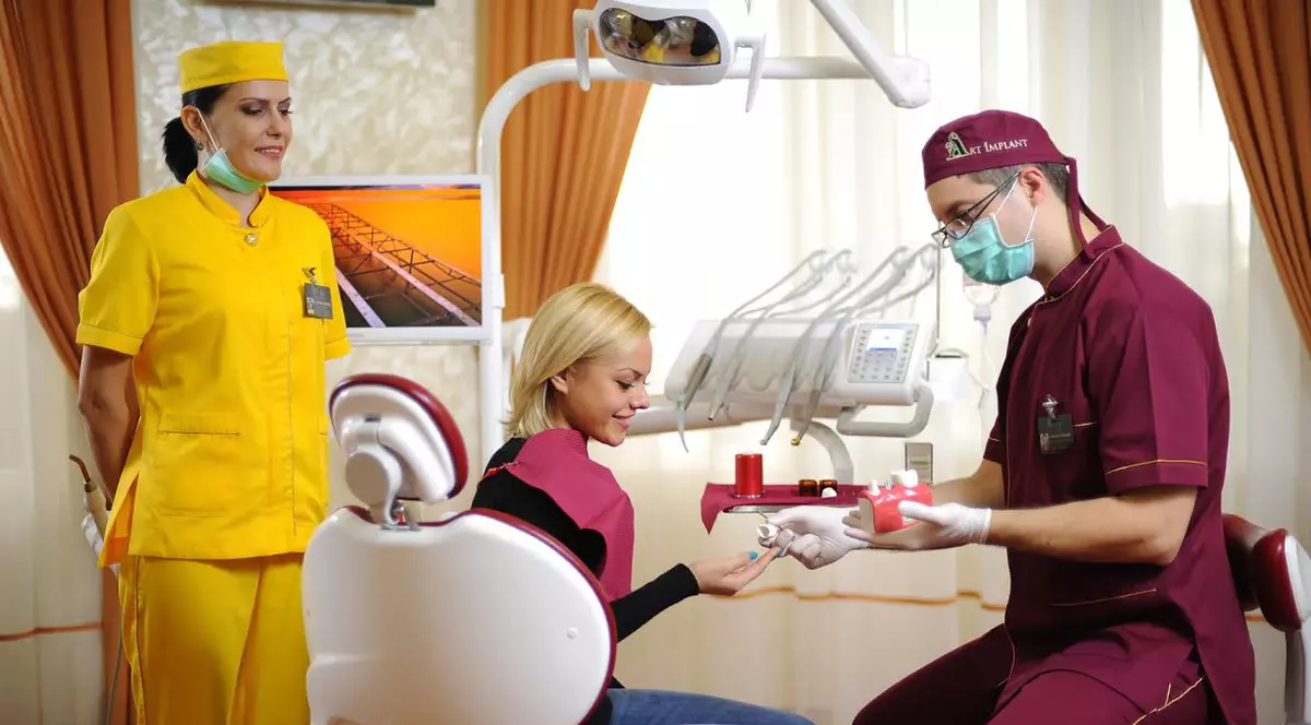 Ştiai că dacă îți muști frecvent obrazul riști să faci cancer?